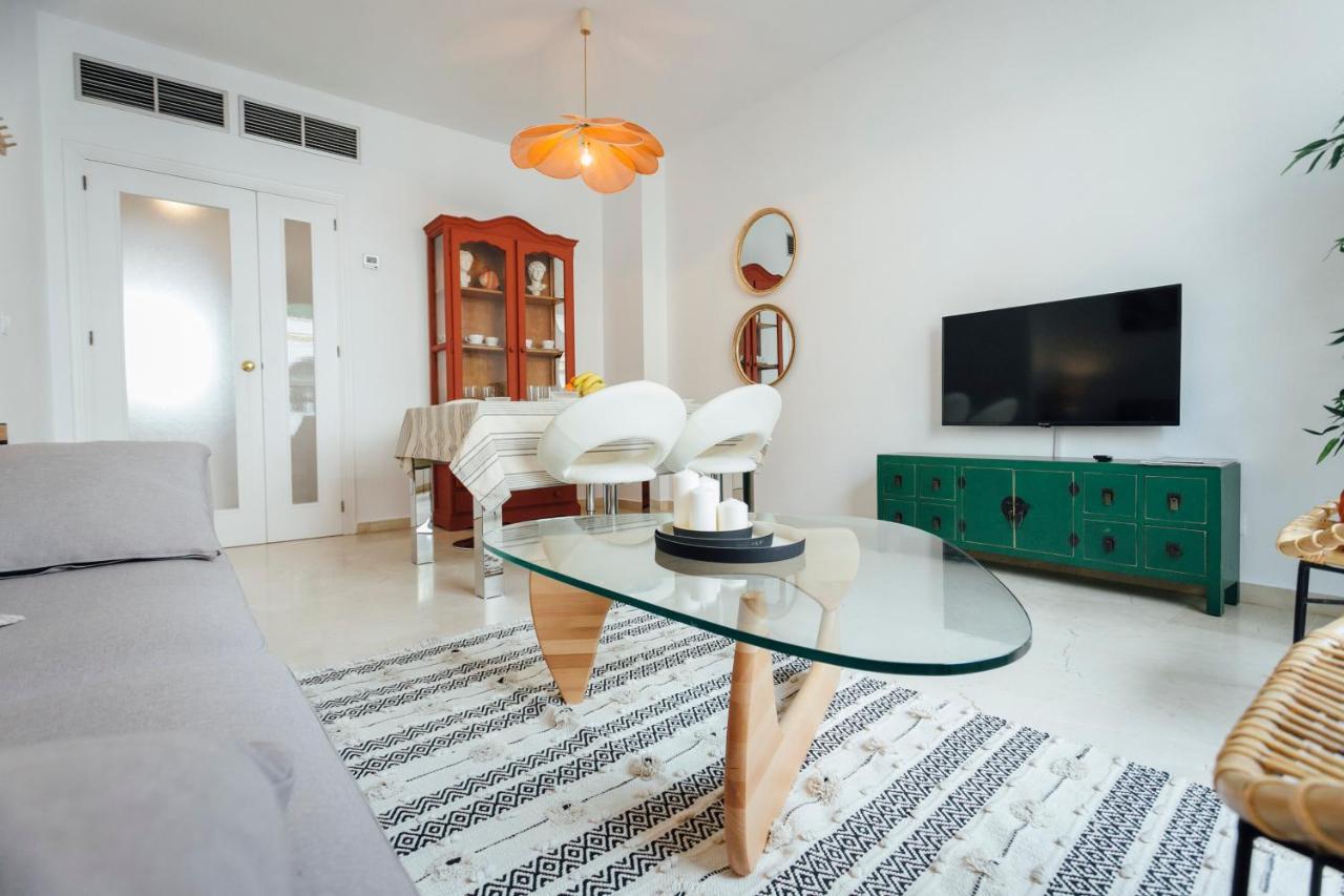 Reformed And Bright- 2Bdr 1Bth- Nervion Apartment เซบีญา ภายนอก รูปภาพ