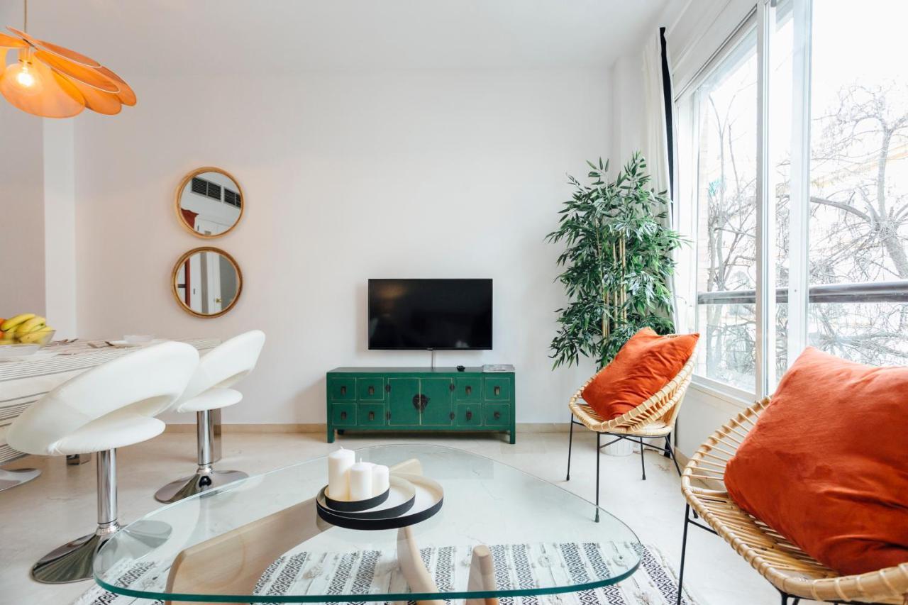 Reformed And Bright- 2Bdr 1Bth- Nervion Apartment เซบีญา ภายนอก รูปภาพ