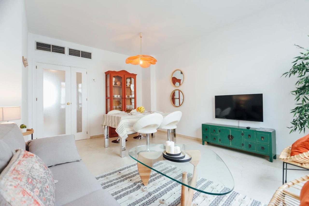Reformed And Bright- 2Bdr 1Bth- Nervion Apartment เซบีญา ภายนอก รูปภาพ