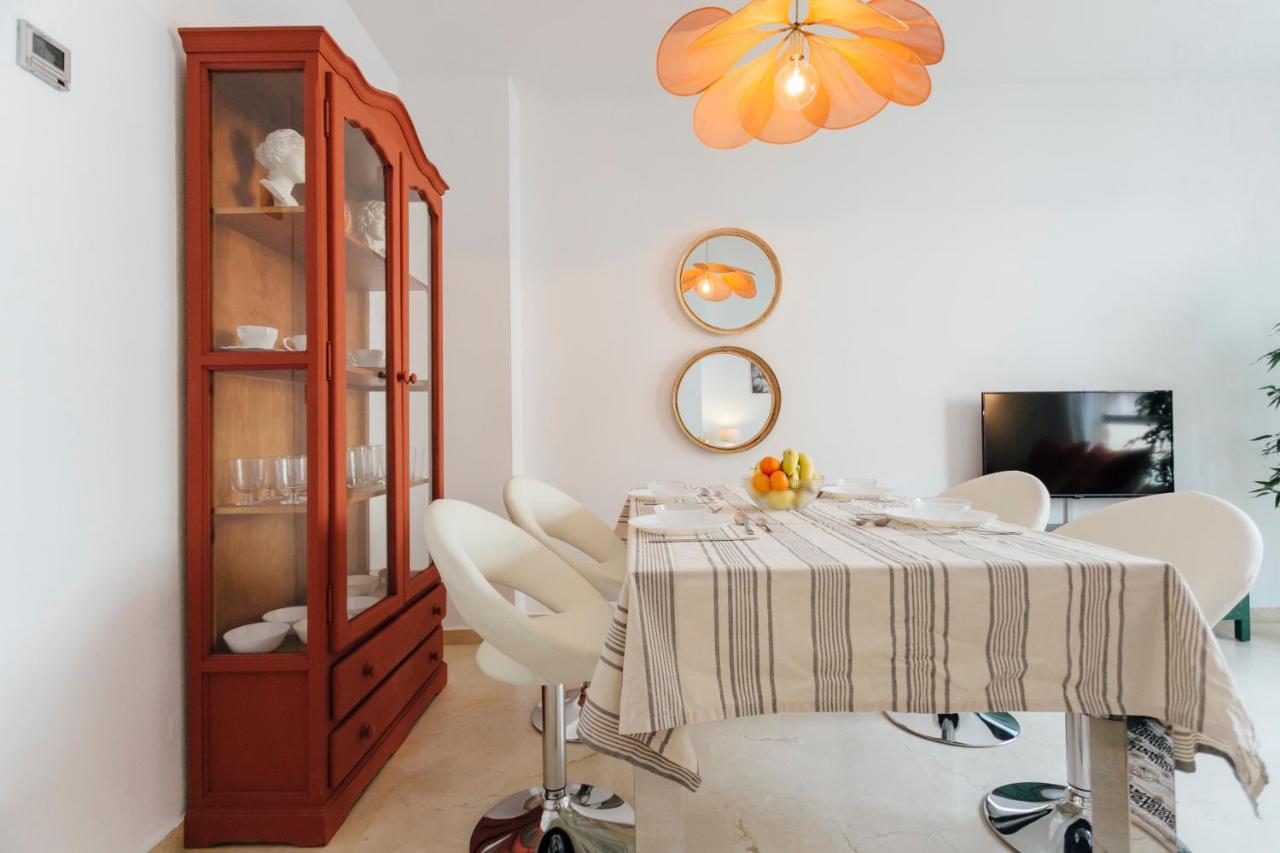 Reformed And Bright- 2Bdr 1Bth- Nervion Apartment เซบีญา ภายนอก รูปภาพ